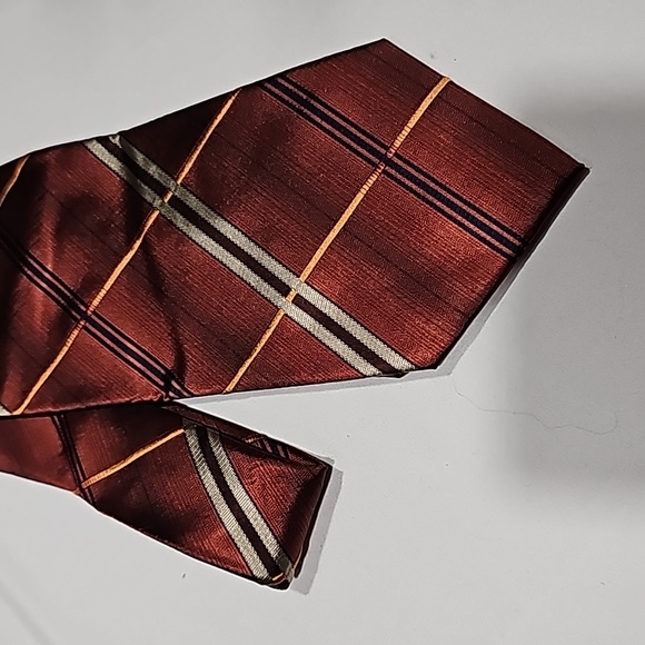 Van Heusen Men's Silk Tie 👔 - Picture 2 of 6